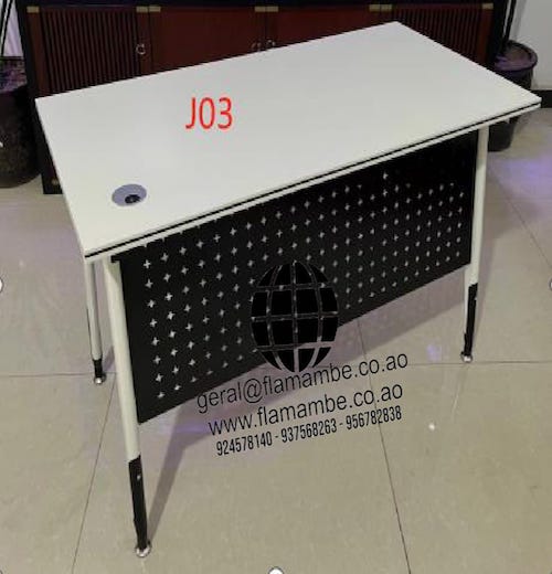 Mesa de Escritório J03 – Funcionalidade e Estilo Moderno