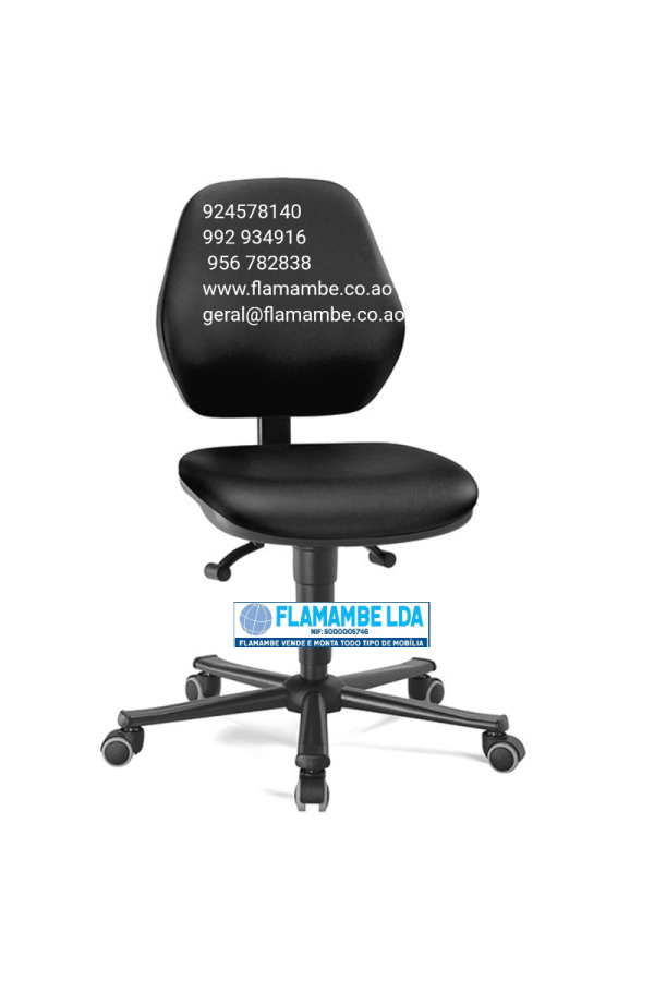 cadeira rotativa Ergoconomica em couro sintetico.