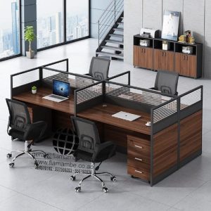 Estação de Trabalho com 4 Postos – Ideal para escritórios modernos e colaborativos.