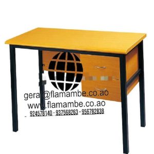 Mesa para Professores – Robusta e Funcional