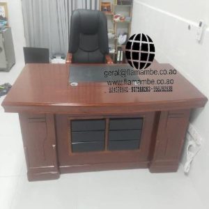Mesa Executiva em Madeira com Lateral de Apoio