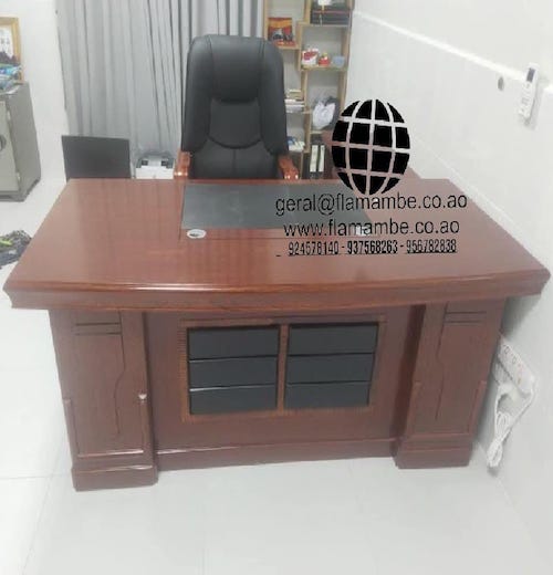 Mesa Executiva em Madeira com Lateral de Apoio