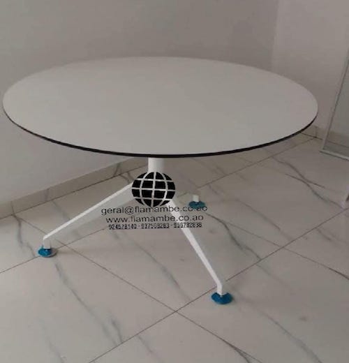 Mesa Oval para Reuniões