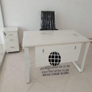 Mesa de Escritório Especial – Design Moderno e Robusto